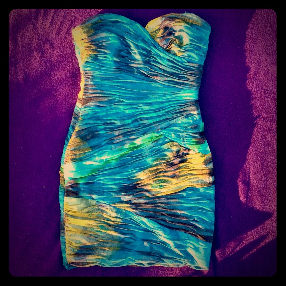 Strapless tulle netting dress